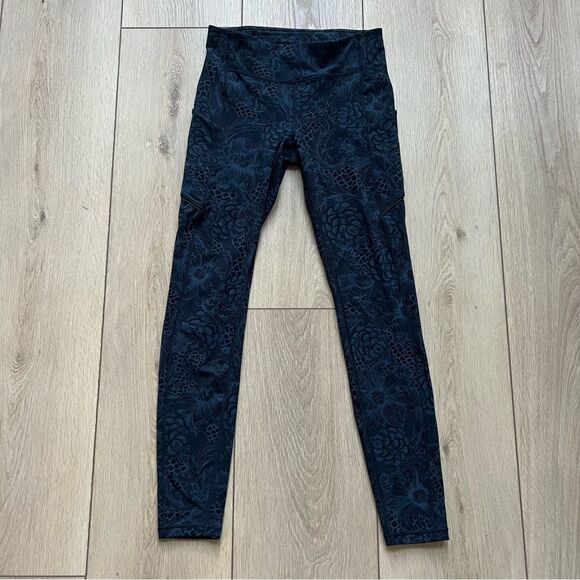 Lululemon Speed Up Tight Full-On Luxtreme 28" Nouveau Mach Blue Black Size 6 - Picture 6 of 16